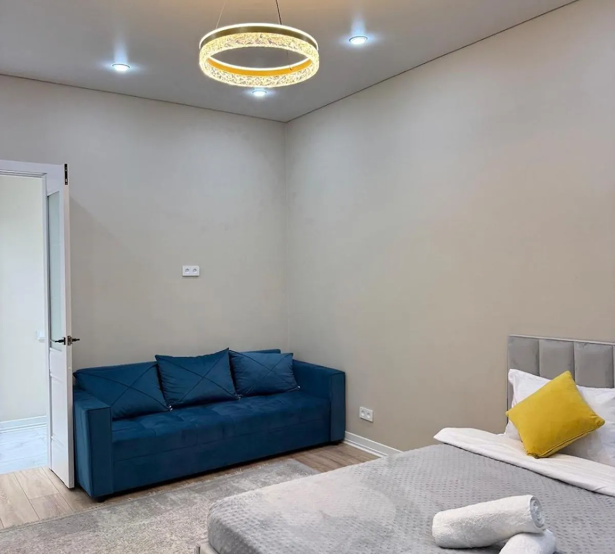 Cozy 1-Bedroom Comfort Class Apartment Almaty Kazachstán