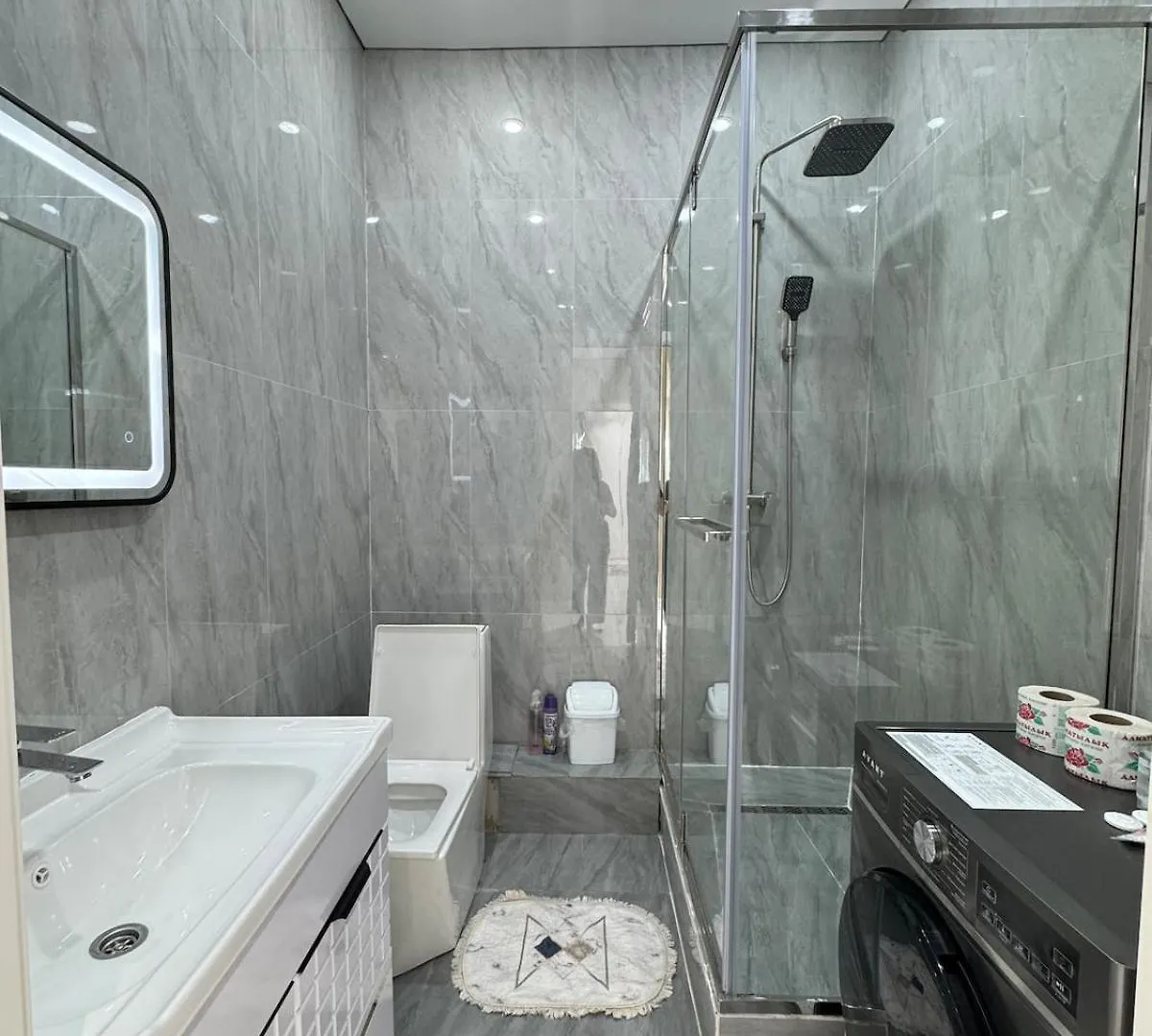 Cozy 1-Bedroom Comfort Class Apartment Almaty