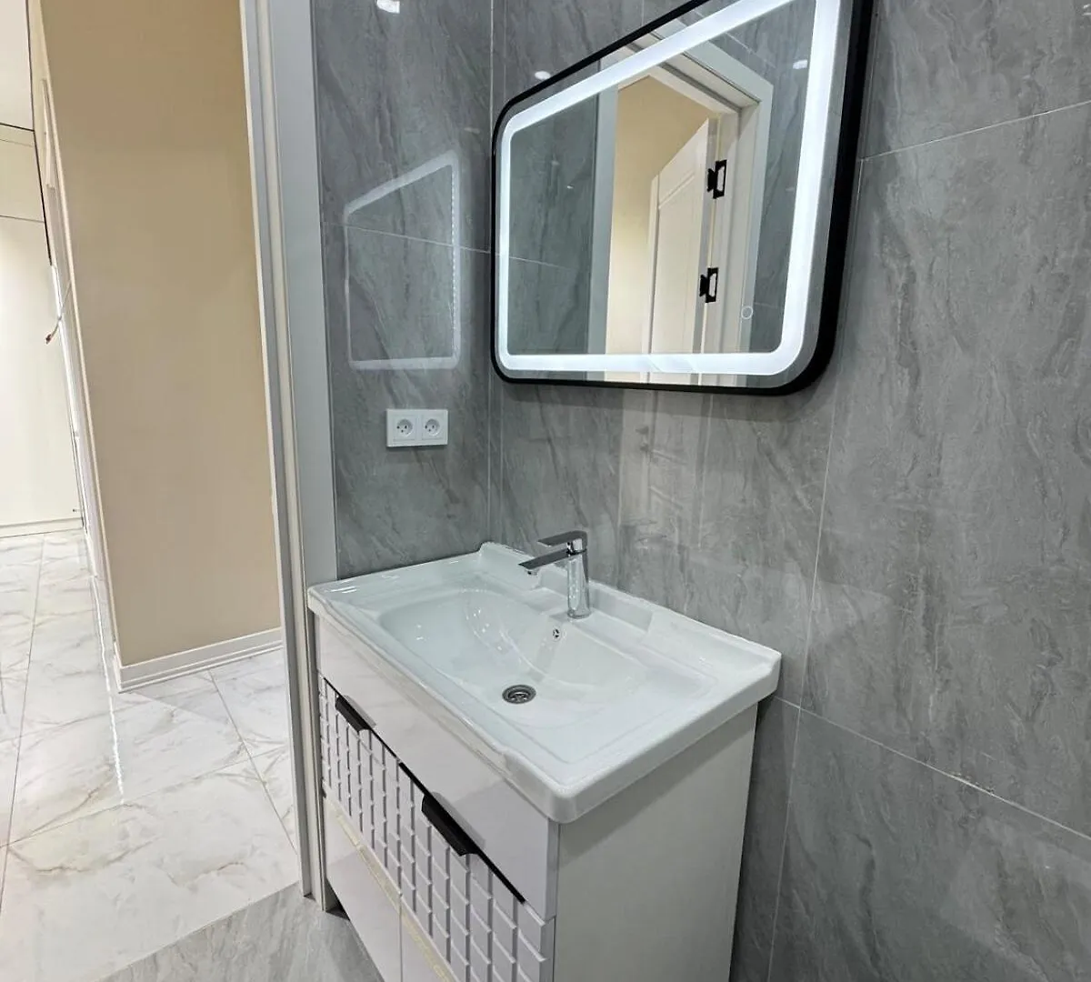 Cozy 1-Bedroom Comfort Class Apartment Almaty